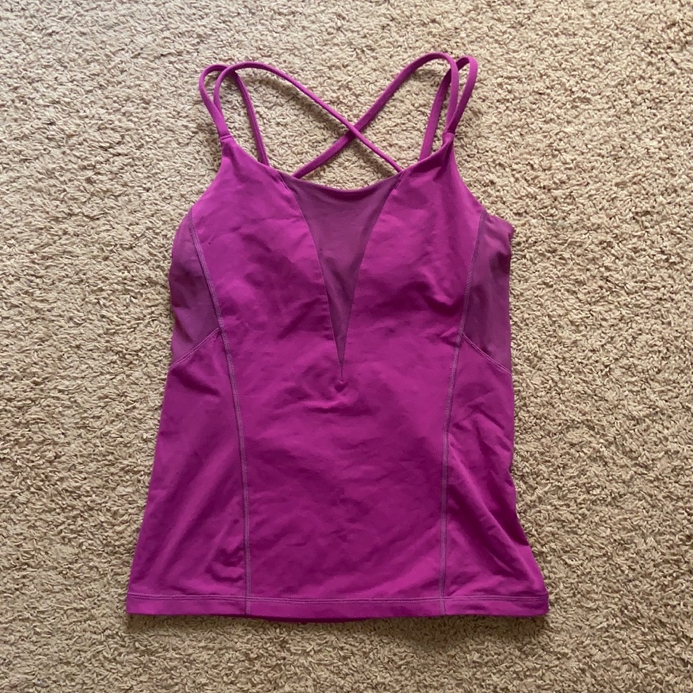 Lululemon tank with built-in shelf bra size 6